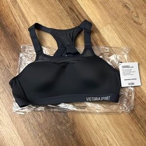 NWT Dark Grey Victoria’s Secret Sports Bra 32A